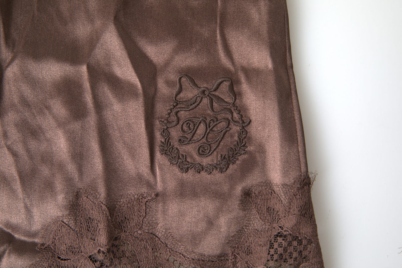 a piece of cloth with a monogrammed monogrammed on it