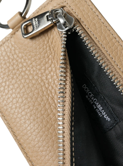 a close up of a zipper on a purse