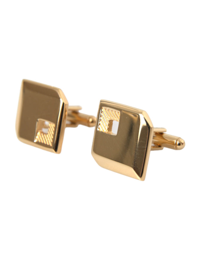 Side angle of gold plated square cufflinks