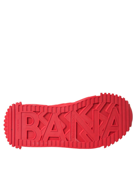 the bottom of a red shoe with the word banna on it