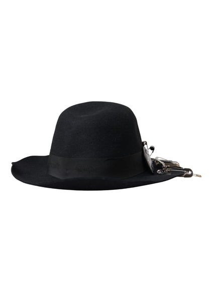 a black hat on a white background