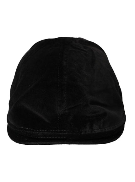 a black hat on a white background