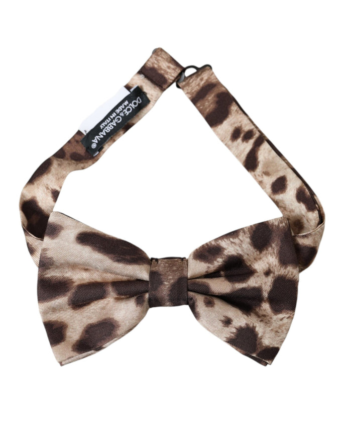 a bow tie that has a brown and white pattern on it