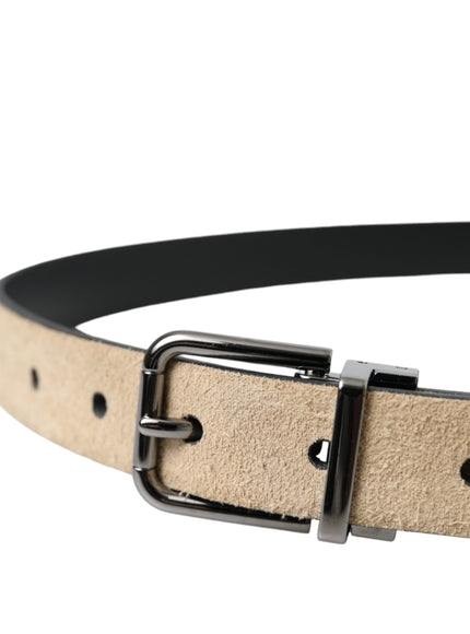 a close up of a belt on a white background