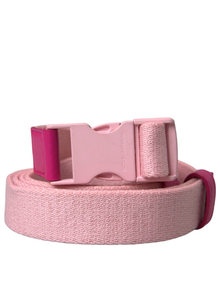 a pink belt with a pink buckle on it