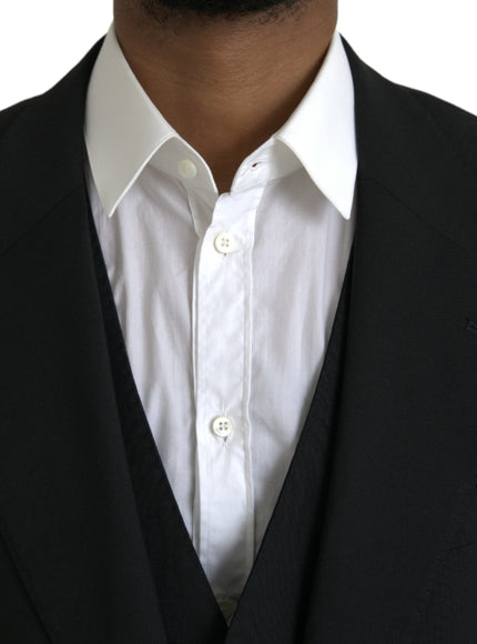 Close-up of Dolce & Gabbana suit collar and shirt