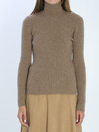 M / Beige