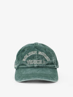 Uni / Pineneedle