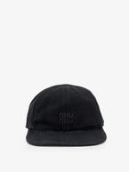 S / Nero