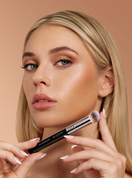 F26 Domed Concealer Brush - Sigma Beauty