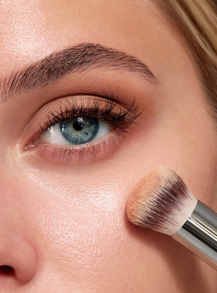 F26 Domed Concealer Brush - Sigma Beauty