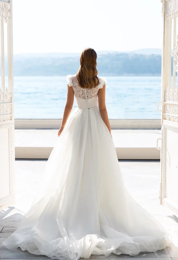 Saluzi – Organza & Lace Draped Corset Wedding Gown