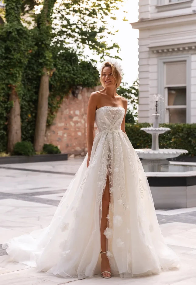 Panakeia – Strapless Sweetheart Ballgown Wedding Dress