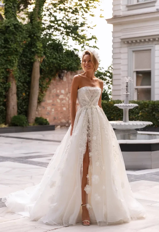 Panakeia – Strapless Sweetheart Ballgown Wedding Dress