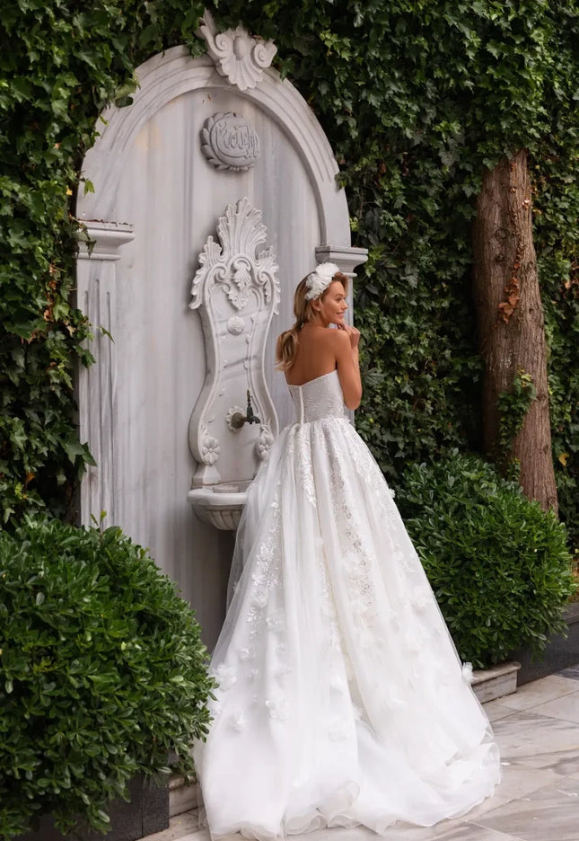 Panakeia – Strapless Sweetheart Ballgown Wedding Dress