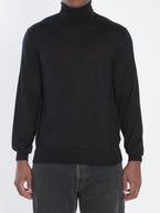 L / Black