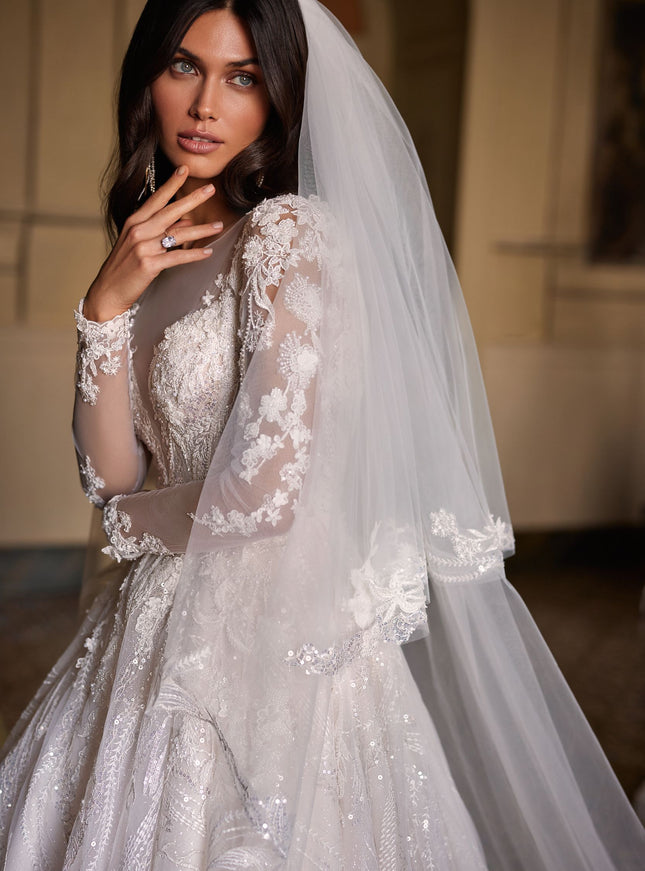 Polliss Embroidered Lace-Trimmed Wedding Veil