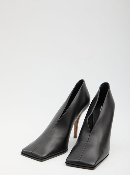Alaia Soft Square Pumps