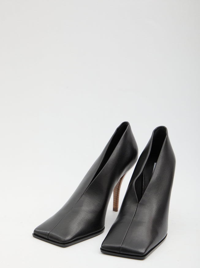 Alaia Soft Square Pumps