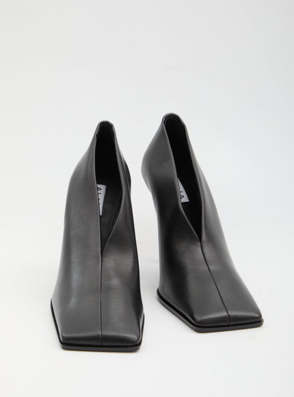 Alaia Soft Square Pumps