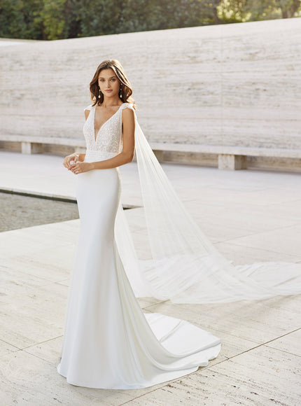 Rosa Clará Nanet – Sheath Wedding Dress with Lace Bodice
