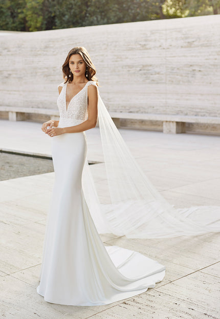 Rosa Clará Nanet – Sheath Wedding Dress with Lace Bodice