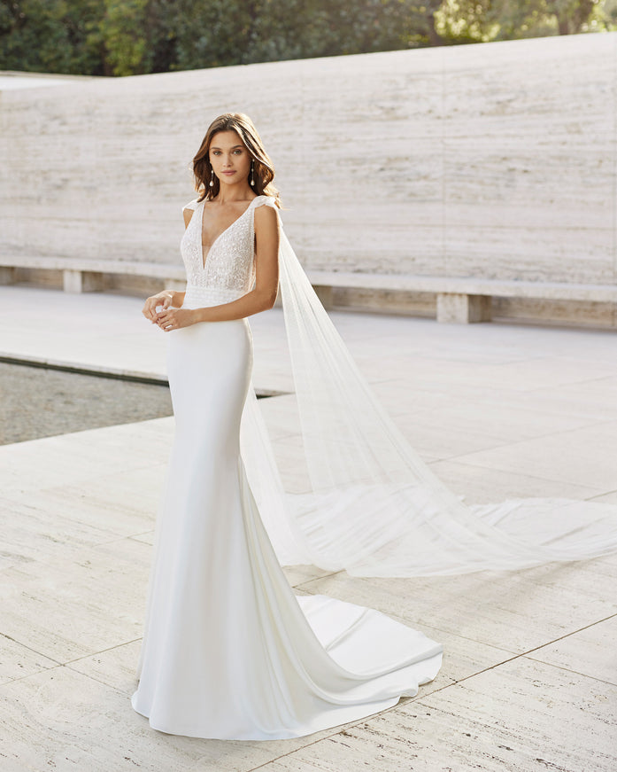 Rosa Clará Nanet – Sheath Wedding Dress with Lace Bodice