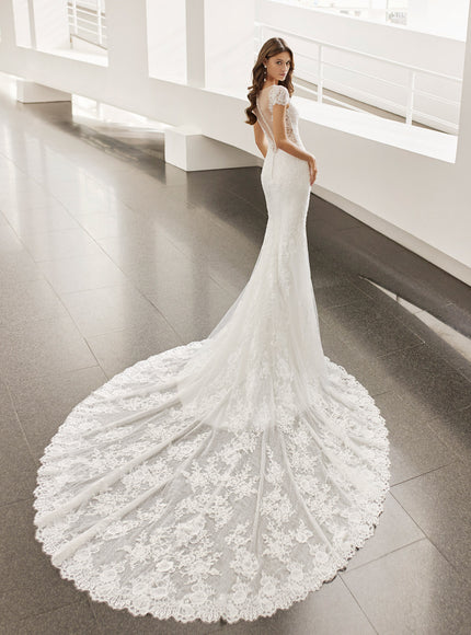 Rosa Clará Negara Lace Mermaid Wedding Dress