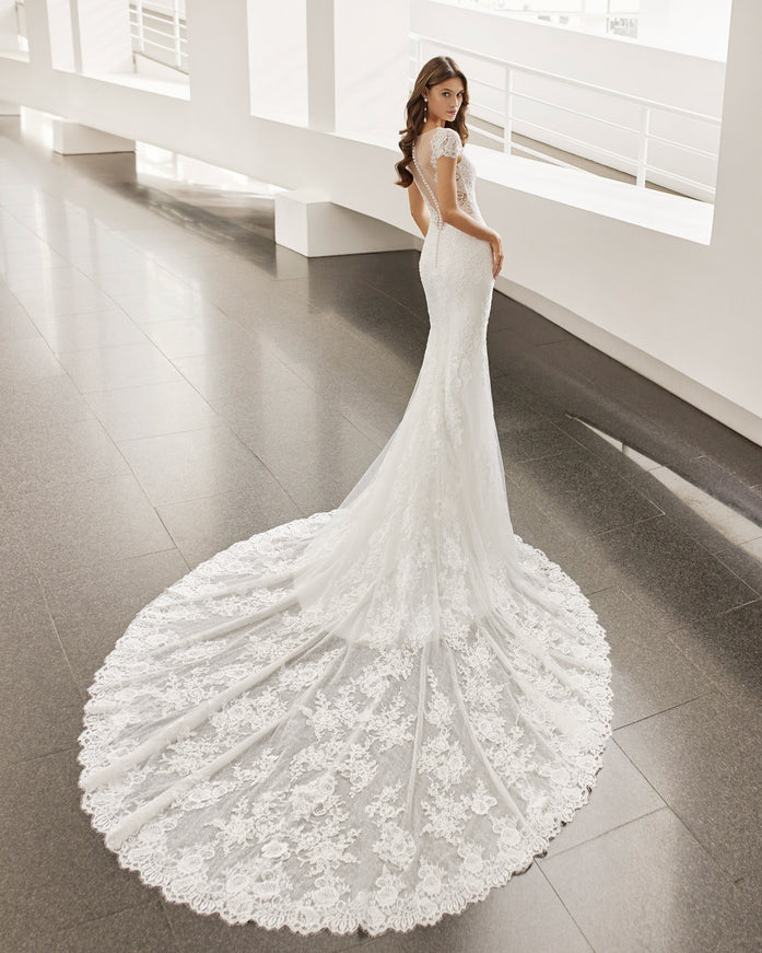 Rosa Clará Negara Lace Mermaid Wedding Dress