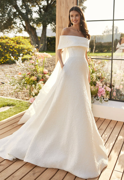 Rosa Clará Couture Camir Vera Brocade A-Line Wedding Gown