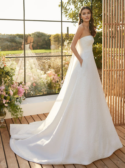 Rosa Clará Couture Camir Vera Brocade A-Line Wedding Gown