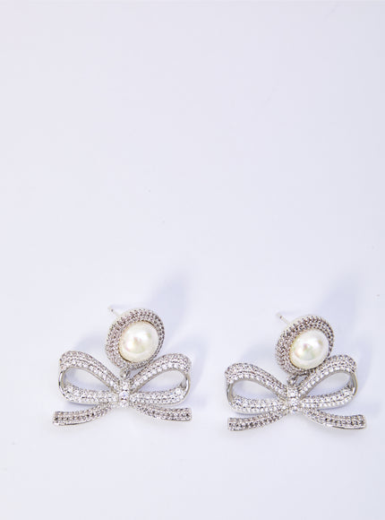 Self Portrait Pearl Bow Drop Earrings QT Silver