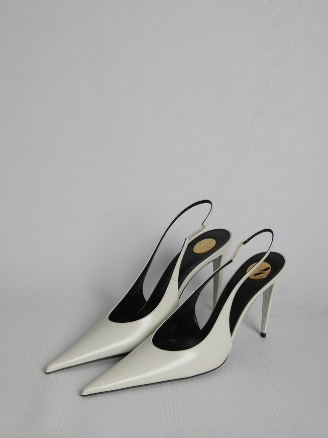 Saint Laurent Guermantes Pumps In Patent Leather