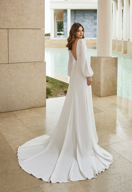 Vanes – Elegant Long-Sleeve Wedding Dress by Rosa Clará