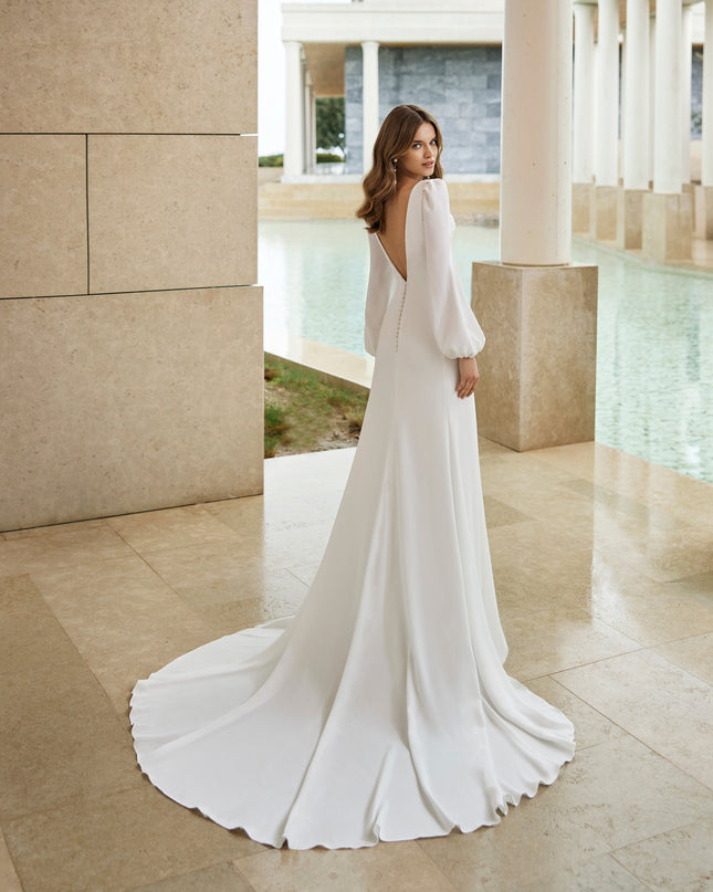 Vanes – Elegant Long-Sleeve Wedding Dress by Rosa Clará