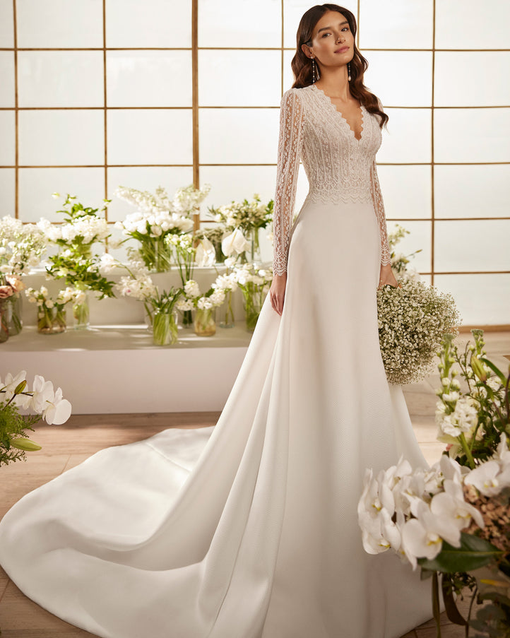 Rosa Clará Couture Marea Long Sleeve Lace Wedding Dress