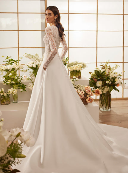 Rosa Clará Couture Marea Long Sleeve Lace Wedding Dress