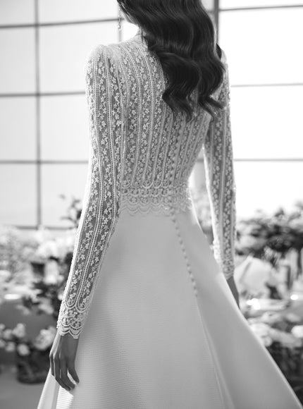 Rosa Clará Couture Marea Long Sleeve Lace Wedding Dress