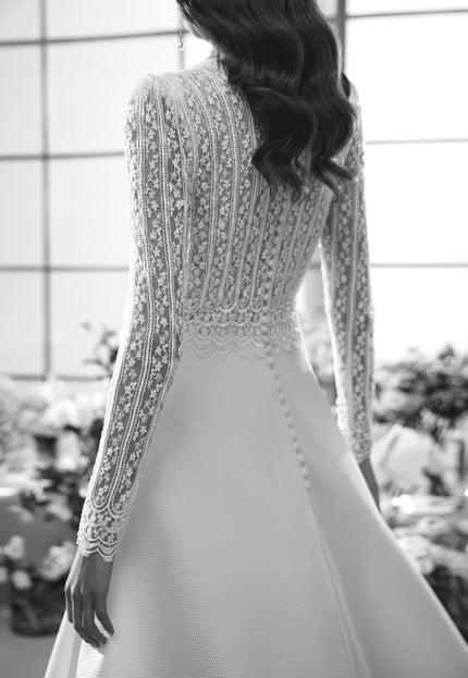 Rosa Clará Couture Marea Long Sleeve Lace Wedding Dress