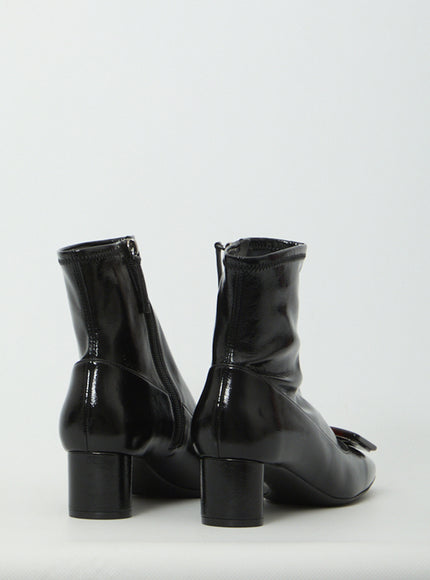 Roger Vivier Roundy Turtle Stretch Ankle Boots
