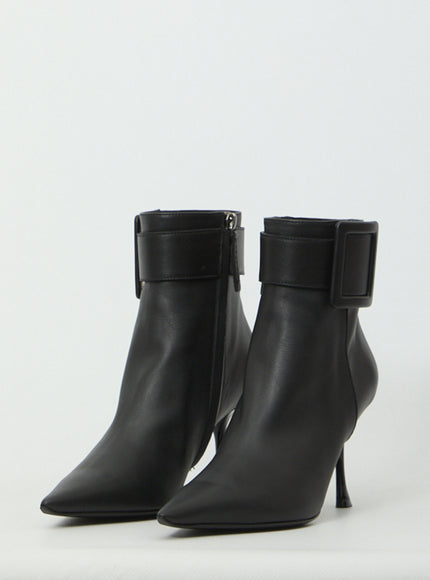 Roger Vivier Viv' Ville Booties