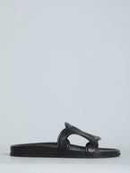 40 / Black