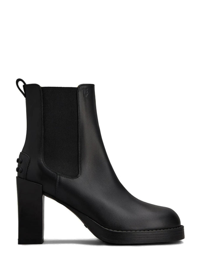 Tod's Chelsea Boots In Leather Black