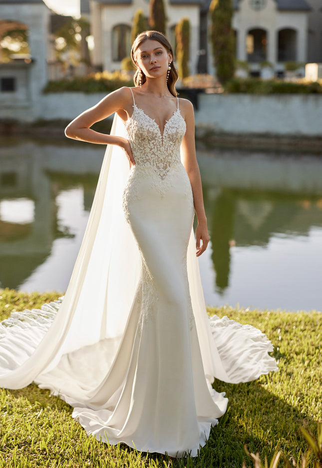 Rosa Clará Elita Wedding Dress – Stretch Crêpe Mermaid with Lace