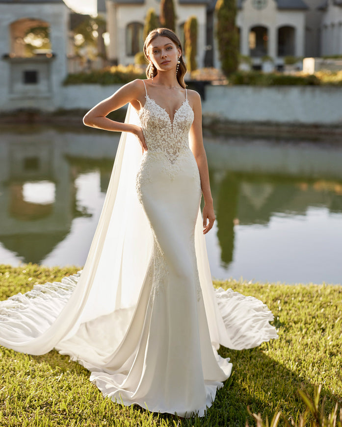 Rosa Clará Elita Wedding Dress – Stretch Crêpe Mermaid with Lace