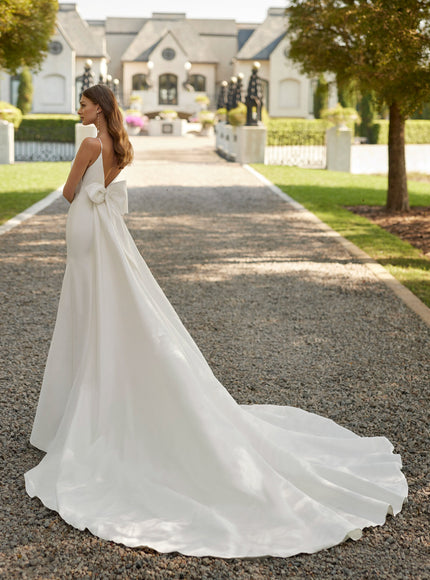 Rosa Clará Esther Wedding Dress with Detachable Train & Bow