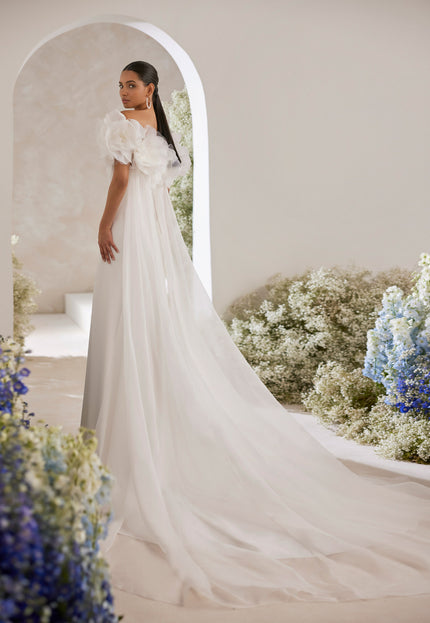 Rosa Clará Couture Tayden Strapless Crepe Wedding Gown