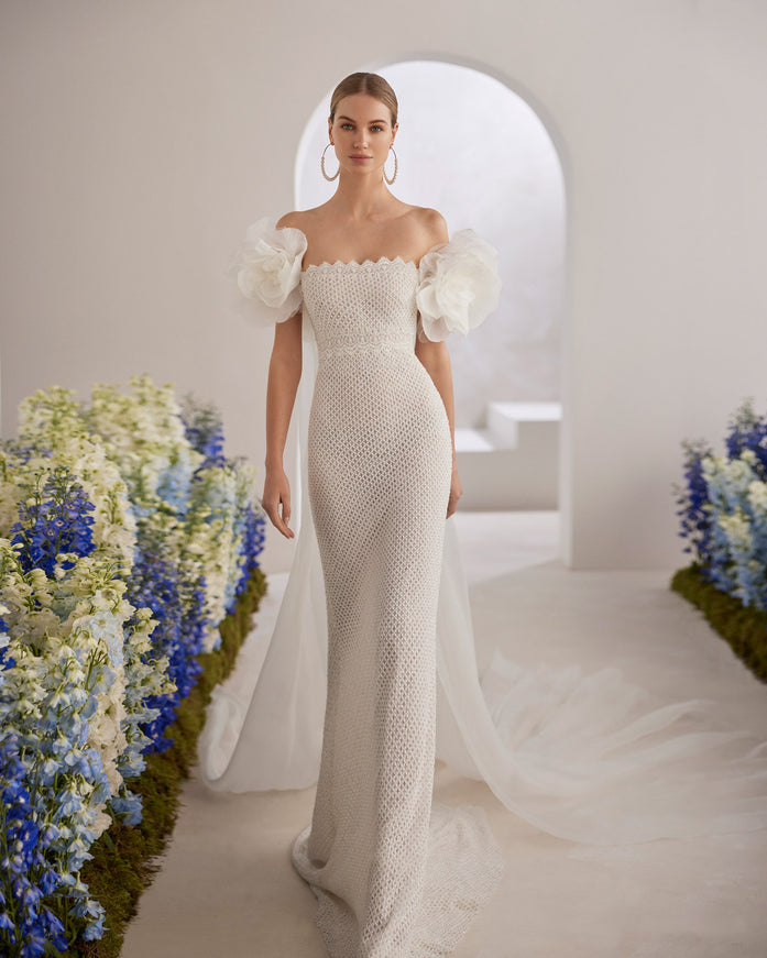 Tiago Rosa Clar Couture Off-Shoulder Mesh Lace Wedding Dress, US 24 Tiago Rosa Clar Couture Off-Shoulder Mesh Lace Wedding Dress, US 24