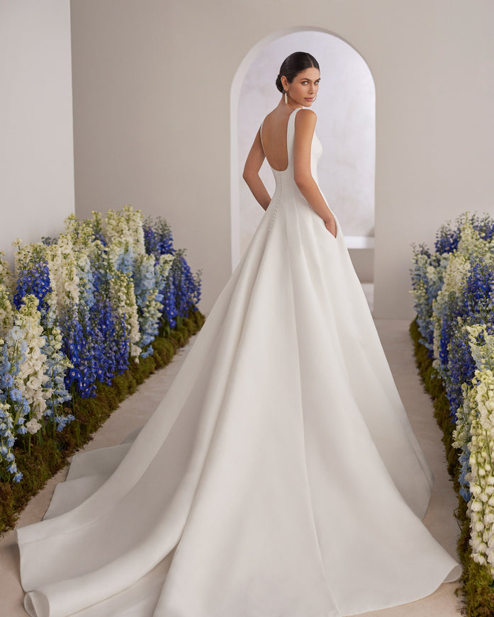 Rosa Clará Couture Tosca Square Neck Princess Wedding Dress