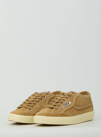 Autry Windscape Low Sneakers In Suede Foam